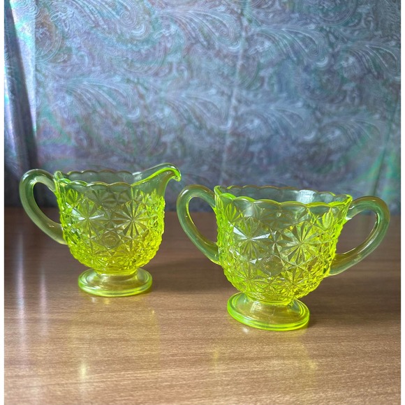 Vintage Vaseline daisy and buttons open sugar and creamer set by Degenhart glass - Picture 9 of 10